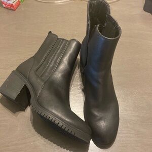 BareTraps Black Feeney Heeled Boots